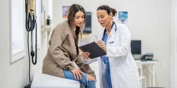 Ärztekammer Wien warnt vor Vorsorgelücke bei Jugendlichen