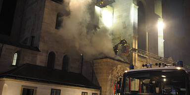 Wr. Neustädter Dom: Brand unter Kontrolle