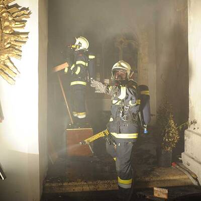 Dom in Wr. Neustadt brennt