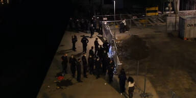 Wilde Massen-Schl&auml;gerei am Donaukanal