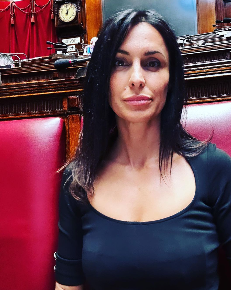 alessiaambrosiofficial/Instagram