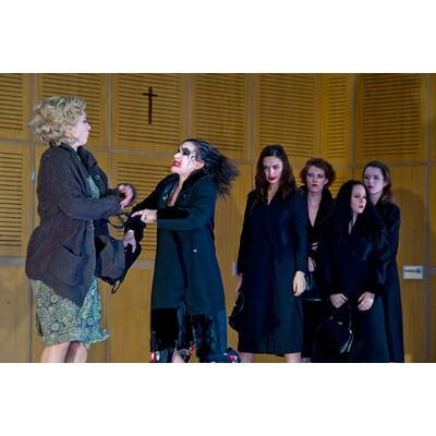 Die Dreigroschenoper