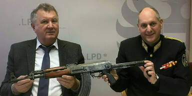 Drogenschmuggel Kalaschnikow