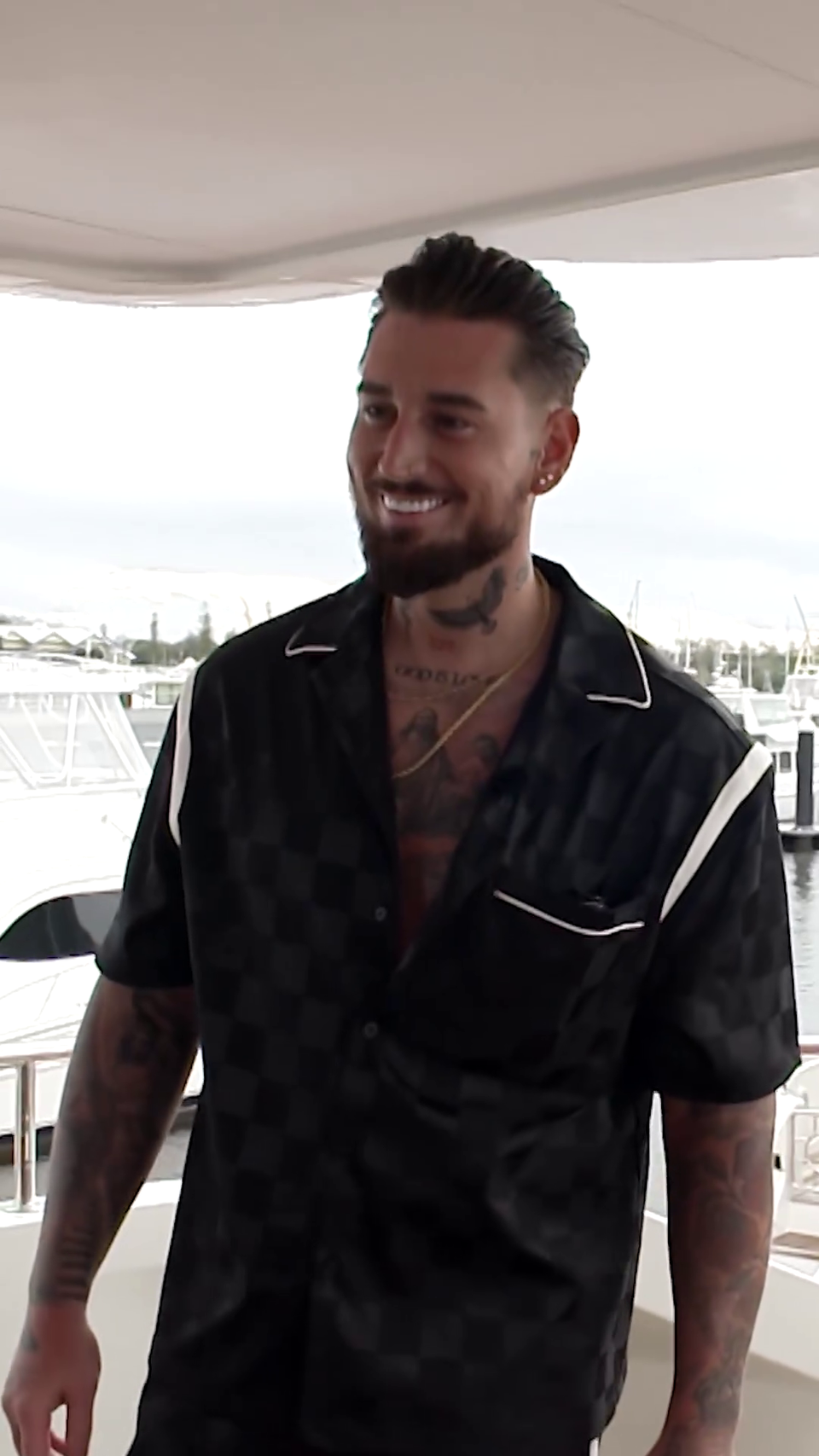 Dschungel-Start mit Tränen und Sex-Alarm