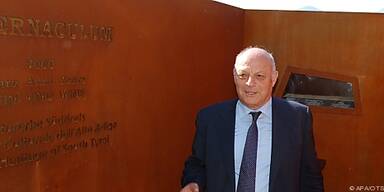 Durnwalder: "Nur Hotel wird verkauft"