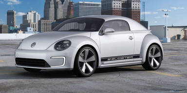 VW stellt Jetta Hybrid und den E-Bugster vor