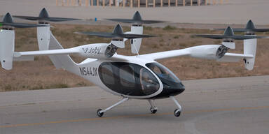 Historisch: Elektrisches Luft-Taxi meistert ersten bemannten Flug