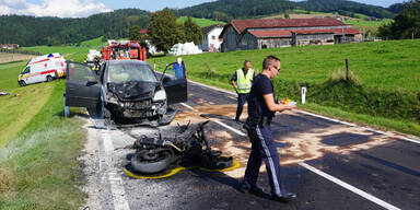 Unfall Pregarten 18-J&auml;hriger Biker fing Feuer