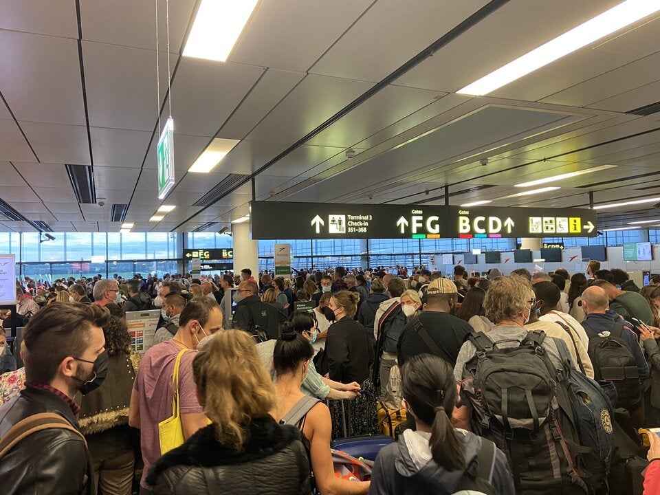 Wegen Fehlalarm: Chaos am Flughafen