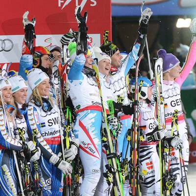 ÖSV-Asse jubeln über Team-Gold