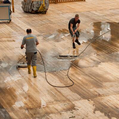 Der Aufbau ist voll im Gang