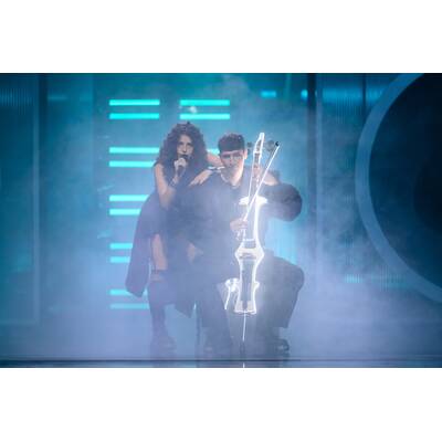 Warten aufs Voting: Nemo performt seinen neuen Song 