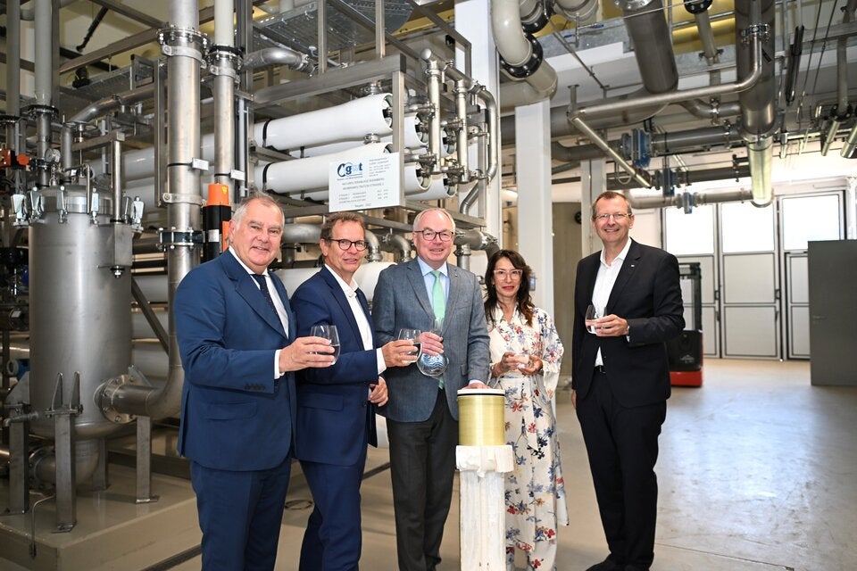 EVN Wasser Geschäftsführer Franz Dinhobl, EVN Vorstandssprecher Stefan Szyszkowitz, LH-Stellvertreter Stephan Pernkopf, EVN Vorstandsdirektorin Alexandra Wittmann und EVN Vorstandsdirektor Stefan Stallinger.