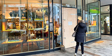 Hoodie-Duo r&auml;umte bei Nachtcoup Juwelier leer