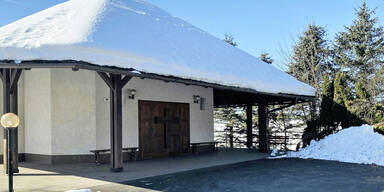 Tote vor Leichenhalle:  Drei Verd&auml;chtige