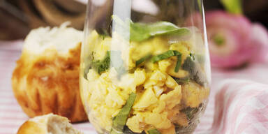 Eierspeis mit jungem Spinat