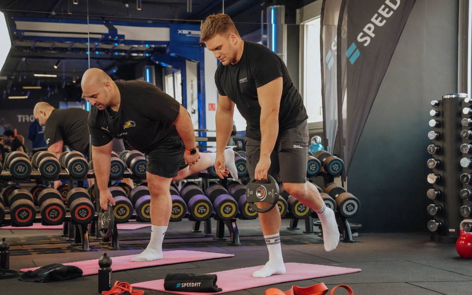 Matthias Göth und Michi Haider zeigen Kräftigungs- und Explosivübungen für den ganzen Körper