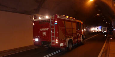 Reisebus brannte im Tunnel