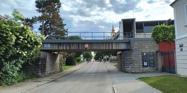 Kremser Brücke verwandelt sich in ein Kunstwerk