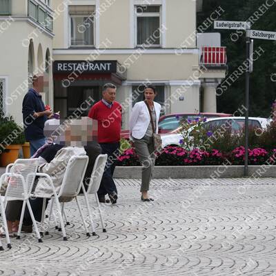 Vor Gericht in Wien ließ er sich entschuldigen. Er weilte in Bayern.
