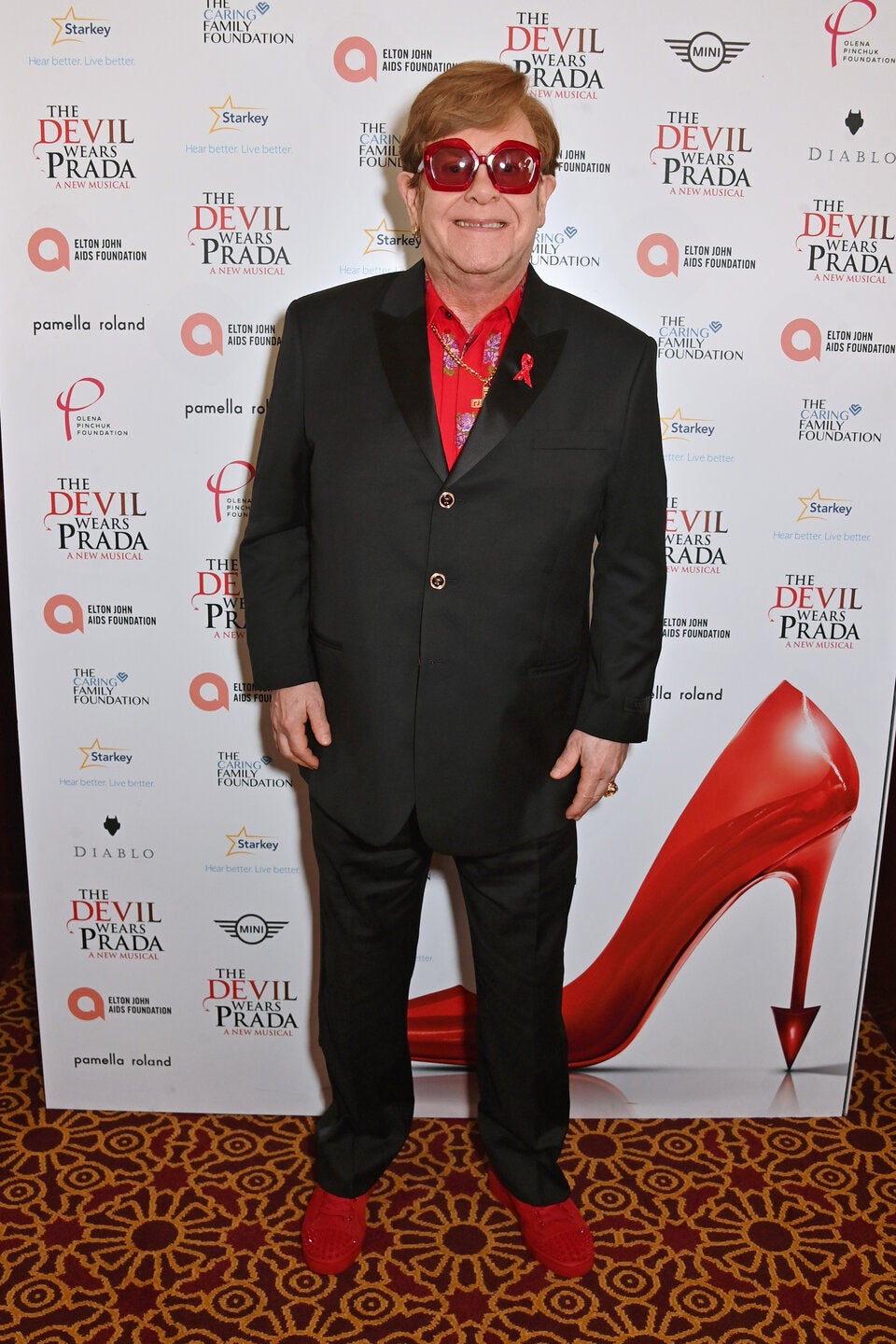 Neues Drama um Elton John: er kann nicht mal mehr Autogramme schreiben!