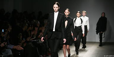Entwürfe im Biker Look von Nicolas Andreas Taralis