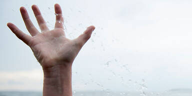 K&auml;rntner ertr&auml;nkte Frau in Badewanne