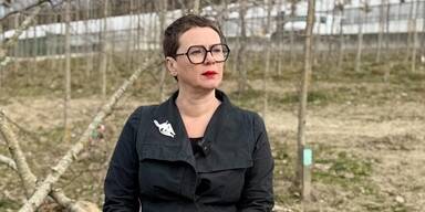 Eva Schobesberger gegen F&auml;llung der B&auml;ume