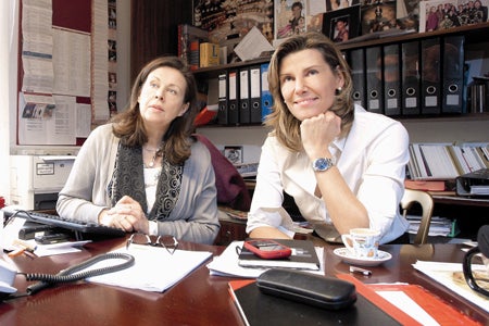 Eva Dintsis und Desirée Treichl-Stürgkh im Opernball-Büro