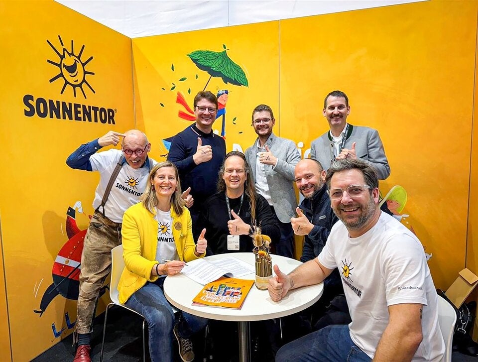 Expansion in Deutschland: Vertragsunterzeichnung.