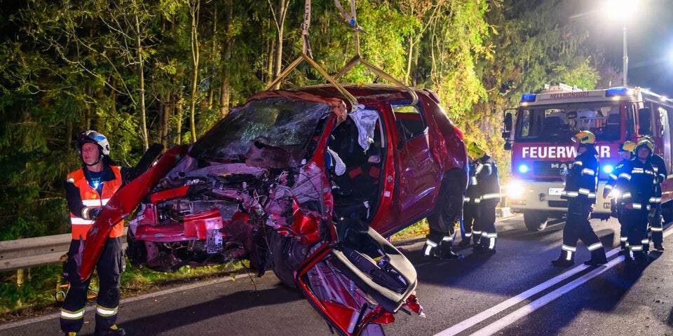 Ein Toter und zwei Verletzte bei Frontalkollision im Mühlviertel