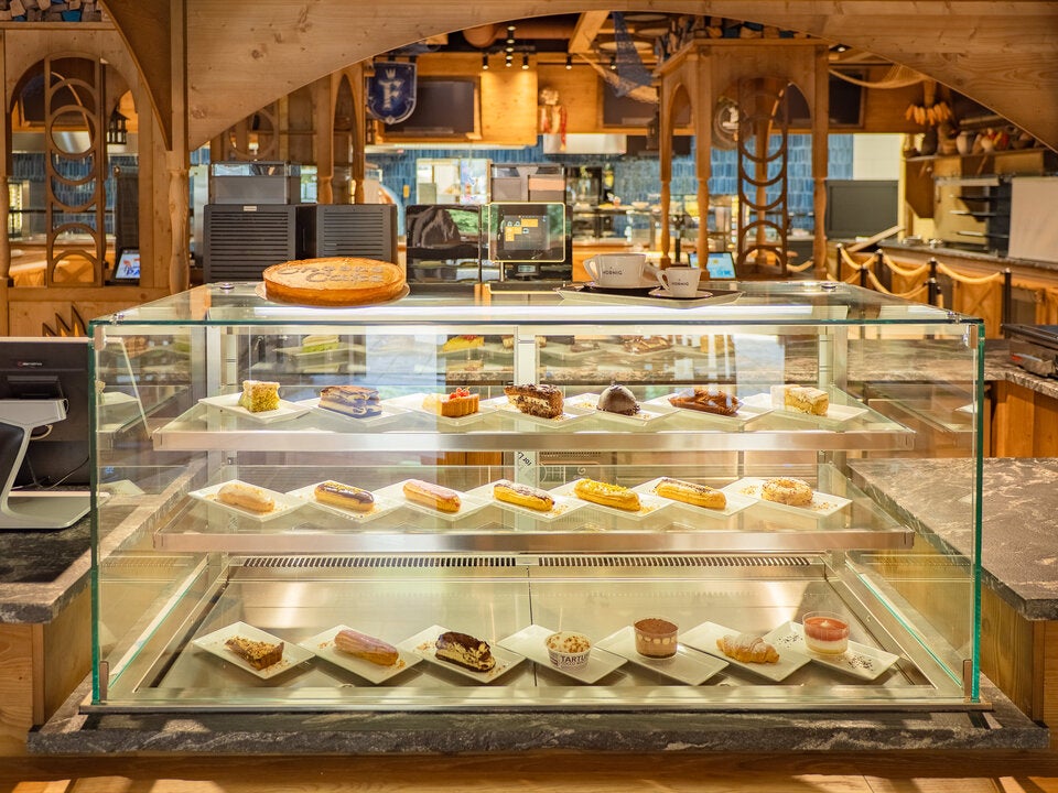 Filippo's Coffee mit Tortentheke