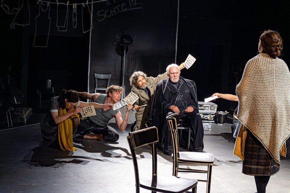 Den Auftakt macht Joseph Roths 