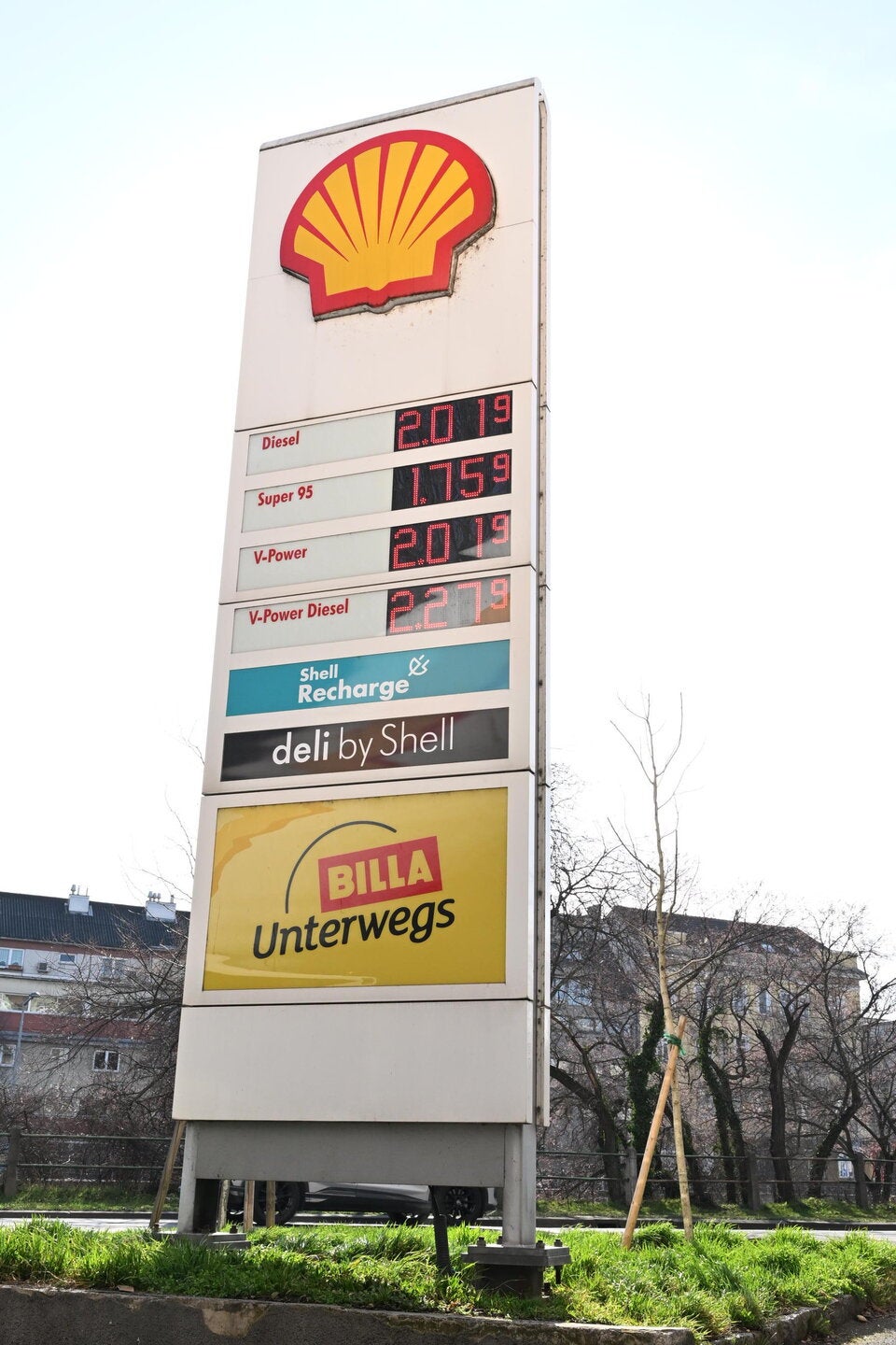 Diesel kostet an der Shell-Tankstelle (Hadikgasse, 14. Bezirk in Wien) schon 2,019 Euro.