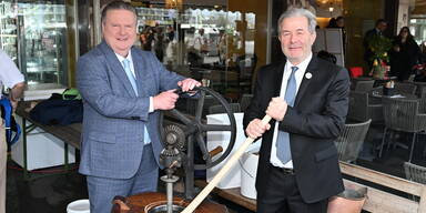 Riesenandrang zum Jubil&auml;um: 140 Jahre Kult-Eissalon am Schwedenplatz