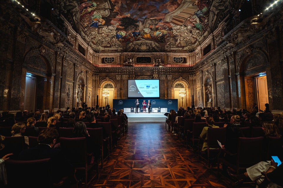 Im prachtvollen Rahmen der Akademie der Wissenschaften wurden die Forscherinnen geehrt. 