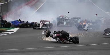 Rote Flagge nach Horrorcrash in Silverstone