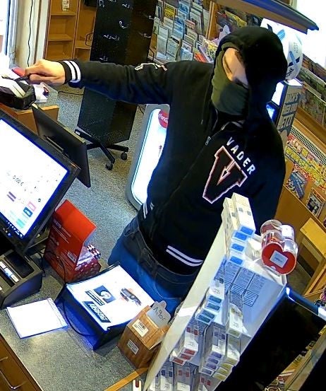 Trafik überfallen: Polizei sucht diesen Mann