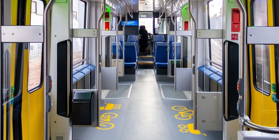 Das erste Tram Train-Fahrzeug Österreichs steht in Eferding in den Startlöchern