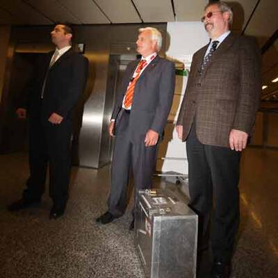 Anreise der berühmtesten Briefmarke der Welt