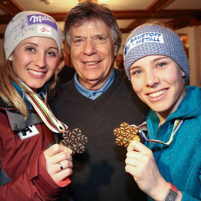 So emotional feiert Michaela Kirchgasser