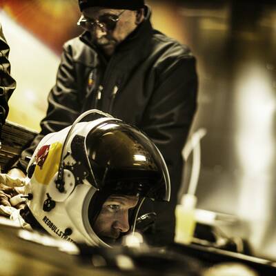 Wegen Windes wurde Baumgartners Sprung abgebrochen.