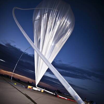 Wegen Windes wurde Baumgartners Sprung abgebrochen.