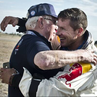 Wegen Windes wurde Baumgartners Sprung abgebrochen.