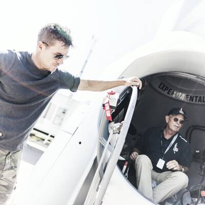 Wegen Windes wurde Baumgartners Sprung abgebrochen.