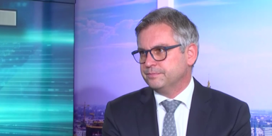 Fellner! LIVE Magnus Brunner im Interview.png