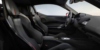 Neuer Ferrari SF90 Stradale leistet 1.000 PS