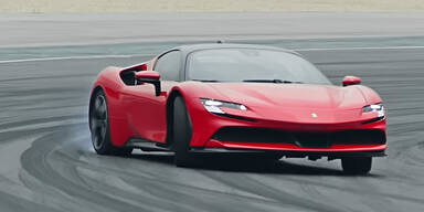 Neuer Ferrari SF90 Stradale leistet 1.000 PS