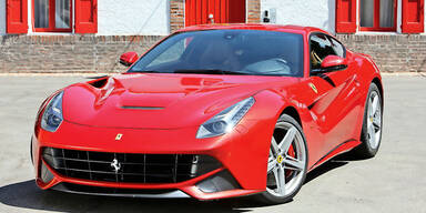 400.000-Euro-Ferrari geschrottet