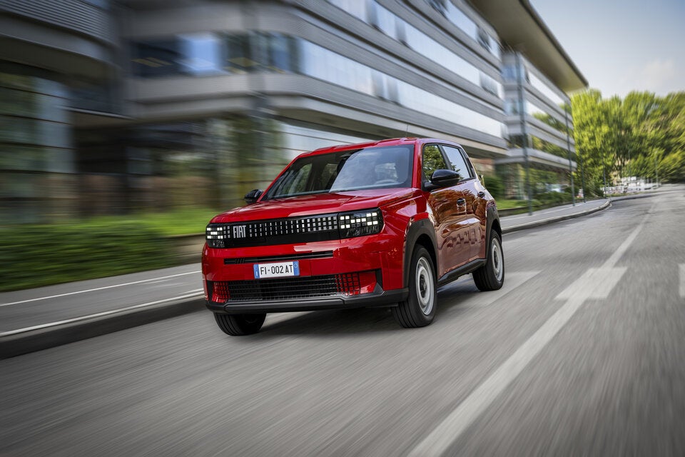 Stilistisch zitiert er das Styling des Ur-Panda.